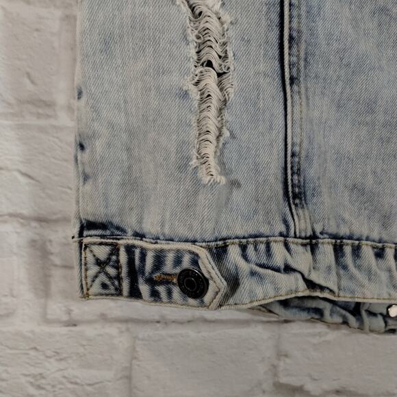 A Chiqle Denim Architect Light Acid Wash Distressed Ripped Denim Jean Vest S - Picture 9 of 11